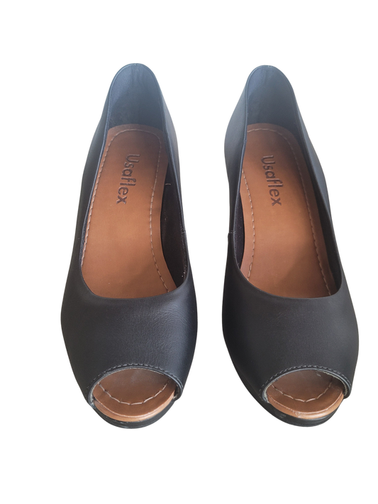 Peep Toe	Preto Couro - Salto 7